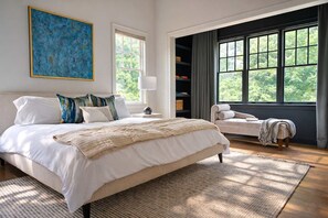 4 Schlafzimmer, Schreibtisch, Bügeleisen/Bügelbrett, WLAN