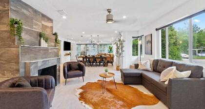 Family-Friendly Gainesville Home - Walk to UF - Pool + Sleeps 16