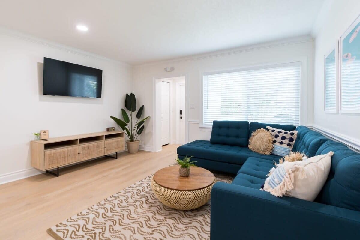 TV, offices