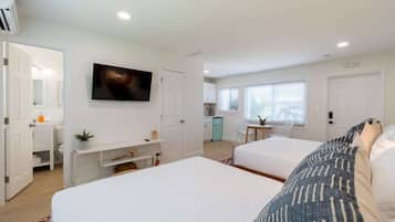 Bügeleisen/Bügelbrett, Reisekinderbett, WLAN, Bettwäsche