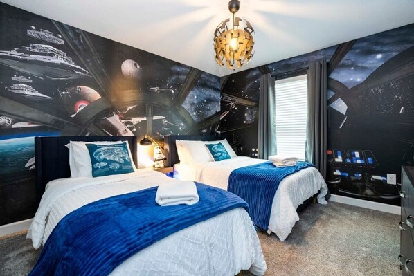 4 bedrooms, iron/ironing board, WiFi, bed sheets