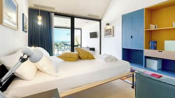14 bedrooms, iron/ironing board, travel cot, free WiFi