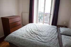 Apartment | 2 Schlafzimmer, Bügeleisen/Bügelbrett, kostenloses WLAN, Bettwäsche