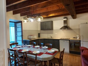 Fridge, microwave, oven, stovetop - La Treille la Beauté de L'ariège (Tignac)