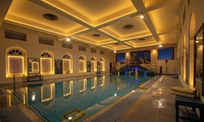 Piscine couverte