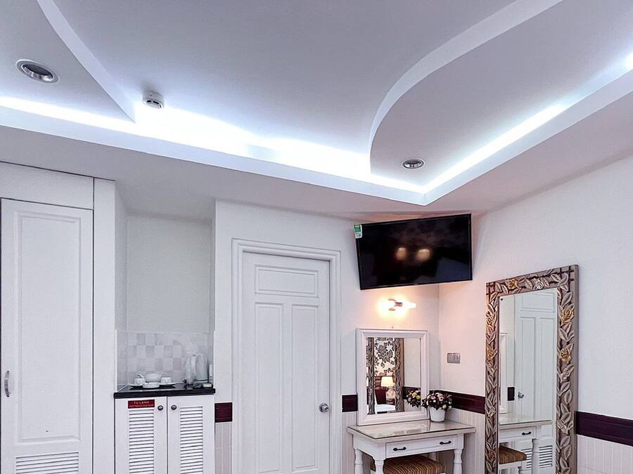 Quarto standard | Escrivaninha, Wi-Fi de cortesia, roupa de cama