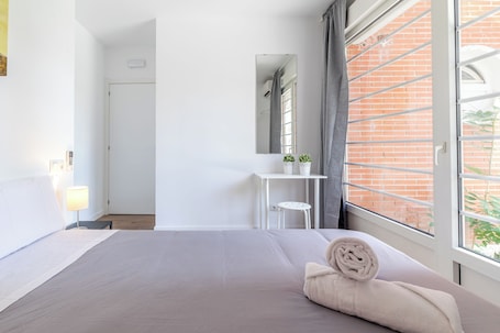 Superior Double Room, 1 Double Bed, Non Smoking, Private Bathroom | Down comforters, free WiFi. AYZ Joaquín Pol - Auto check-in property