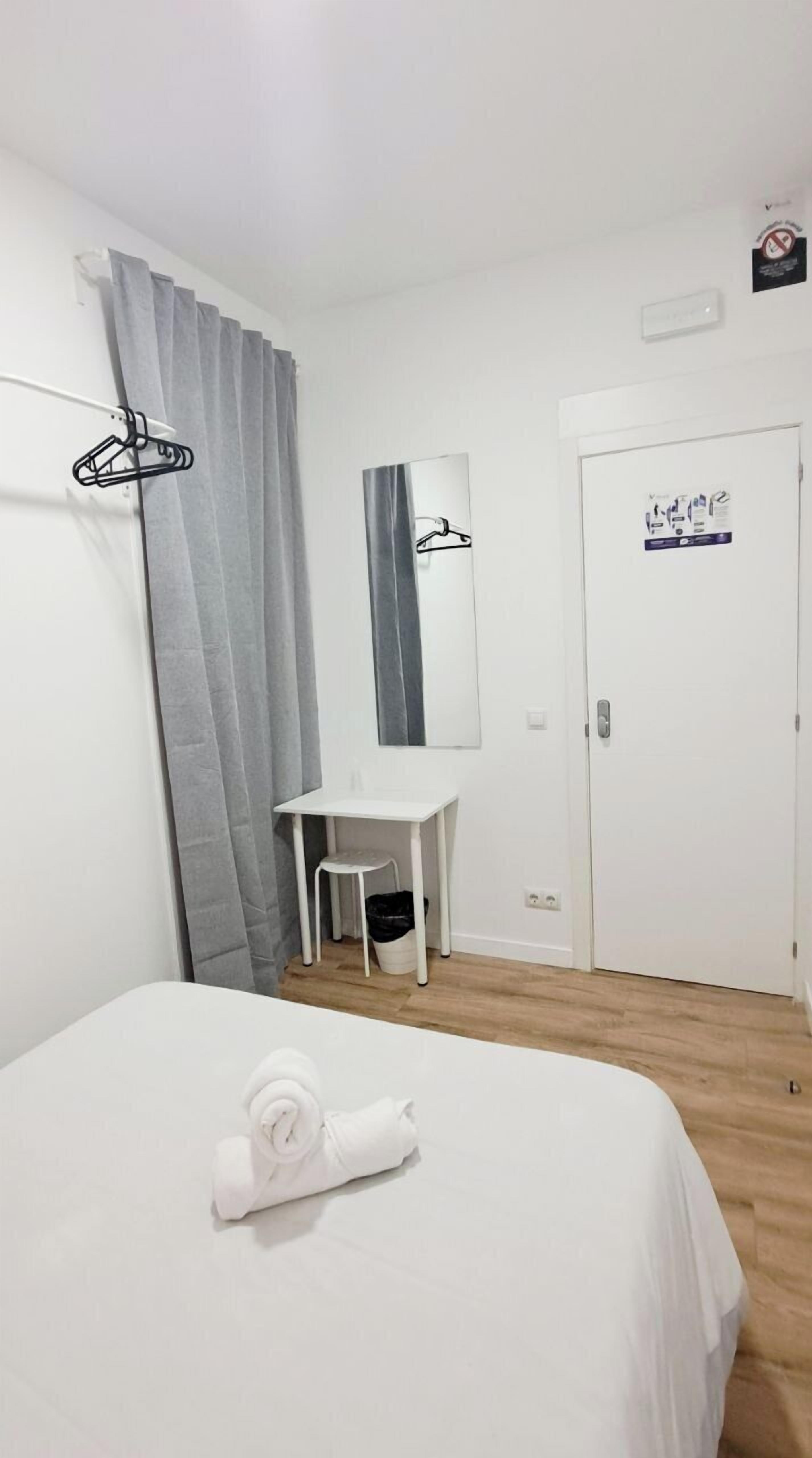 Photo - AYZ Joaquín Pol - Auto check-in property