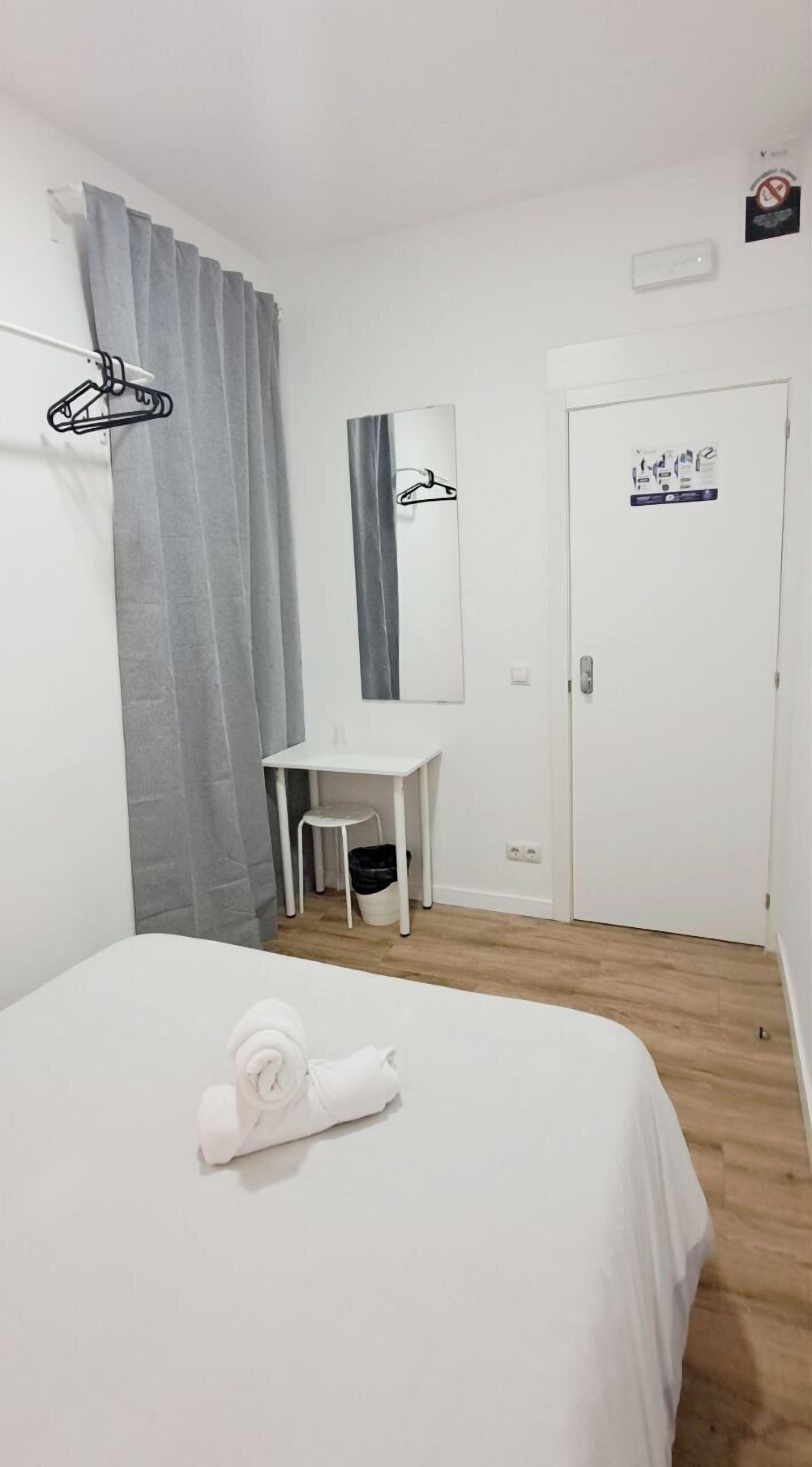 Photo - AYZ Joaquín Pol - Auto check-in property