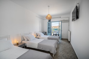 Standard Triple Room, Beach View