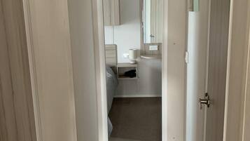 Cabin, Multiple Beds | Private kitchen | Fridge, microwave, oven, stovetop