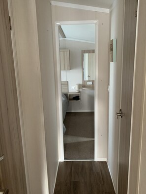 Cabin, Multiple Beds | Private kitchen | Fridge, microwave, oven, stovetop