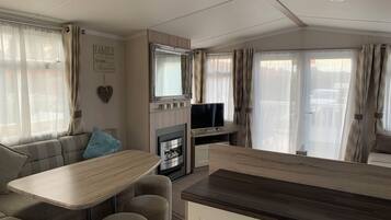 Cabin, Multiple Beds | Interior