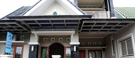 Bagian depan properti