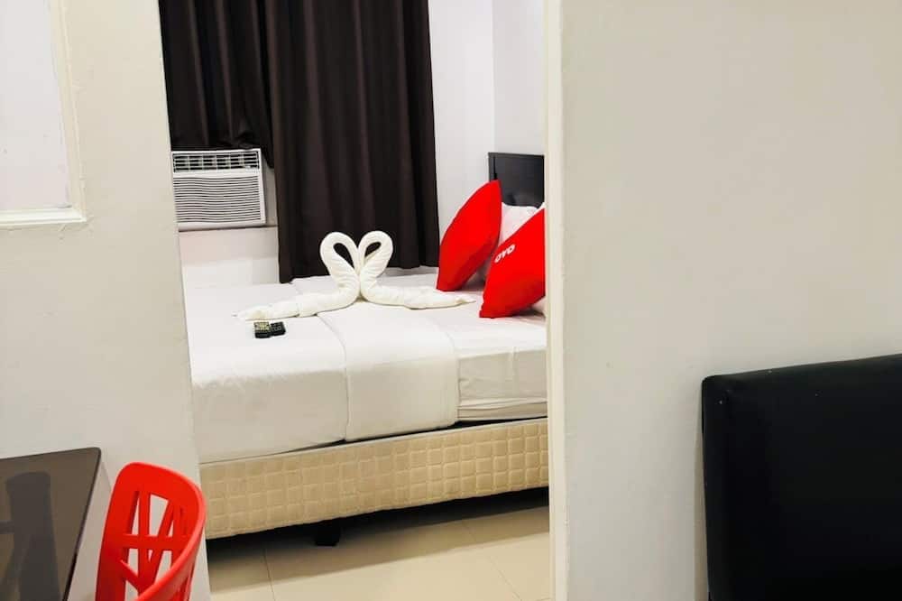 Makati One Poblacion Hotel