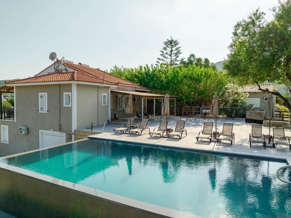 Apartment | 6 bedrooms - Iphigenia Apartments at Katelios (Kefalonia)