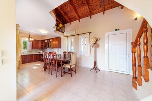 Apartment | 6 bedrooms - Iphigenia Apartments at Katelios (Kefalonia)