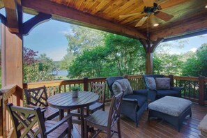 Outdoor dining - Sweet Meadow Cottage, SweetGrass, Lake View, Blowi (Blowing Rock)
