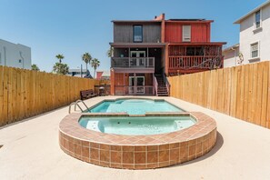 Pool - Angelina's Hide-A-Way - Sparkling pool; 2 Balconies;Fully equipped kitchen (South Padre Island)
