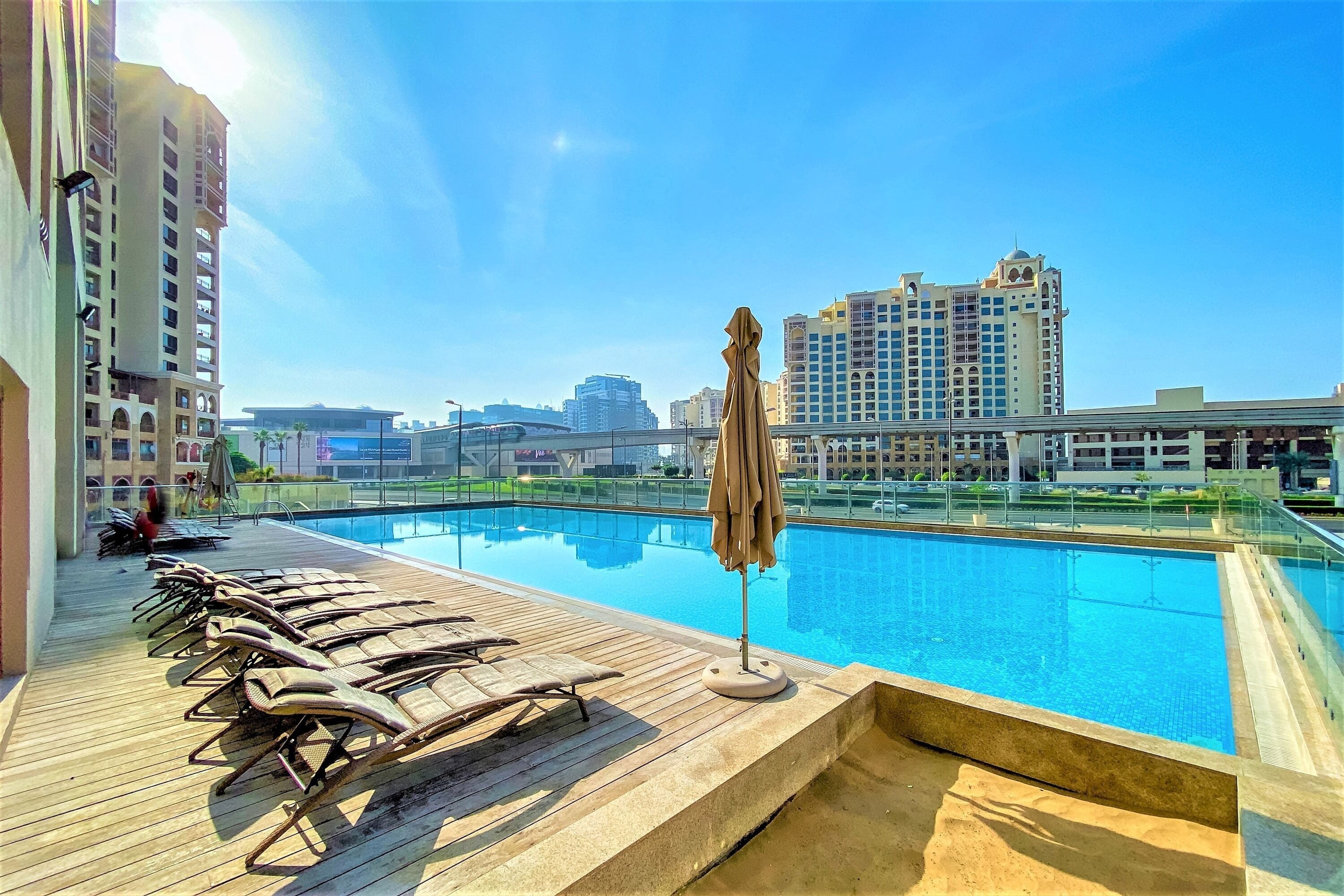 Apartment (0 Bedroom) | Pool | Outdoor pool