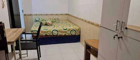 Deluxe Double Room | Desk, free WiFi, bed sheets