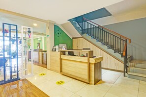 Reception - Hotel O Ciputat Near Uin Ciputat Formerly Elite Residence (South Tangerang)