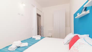 Family Apartment, Multiple Bedrooms (Appartamento Mirto In The City Center)