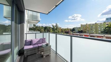 Apartment (18B/5) | Balkon