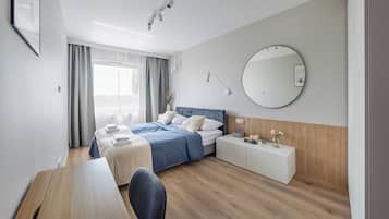 1 bedroom, individually decorated, individually furnished