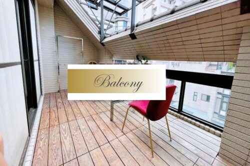 Deluxe Room with Bathtub
{NEW OPEN,NEW BED & FURNITURE}