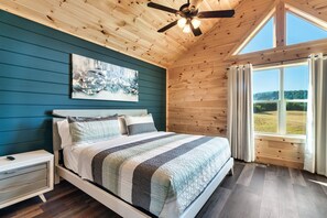 4 عدّة غرف نوم ومكتب ومكواة/لوح كي وسرير سفر