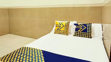 Double Room | Laptop workspace, free WiFi, bed sheets