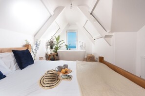 1 soverom, strykejern/-brett, internettilgang og sengetøy