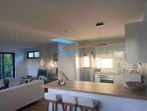 Interior - Witjweri at beach 3 with linen and wifi (Venus Bay)