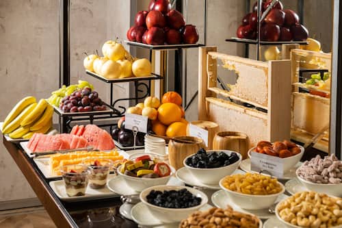 Free daily buffet breakfast