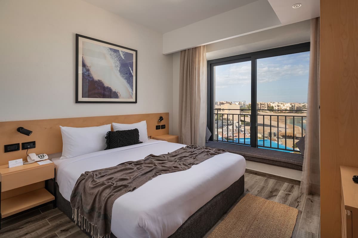 1 bedroom, minibar, in-room safe, blackout drapes