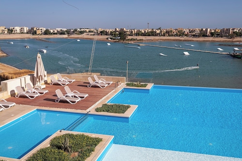 Creek Hotel and Residences El Gouna