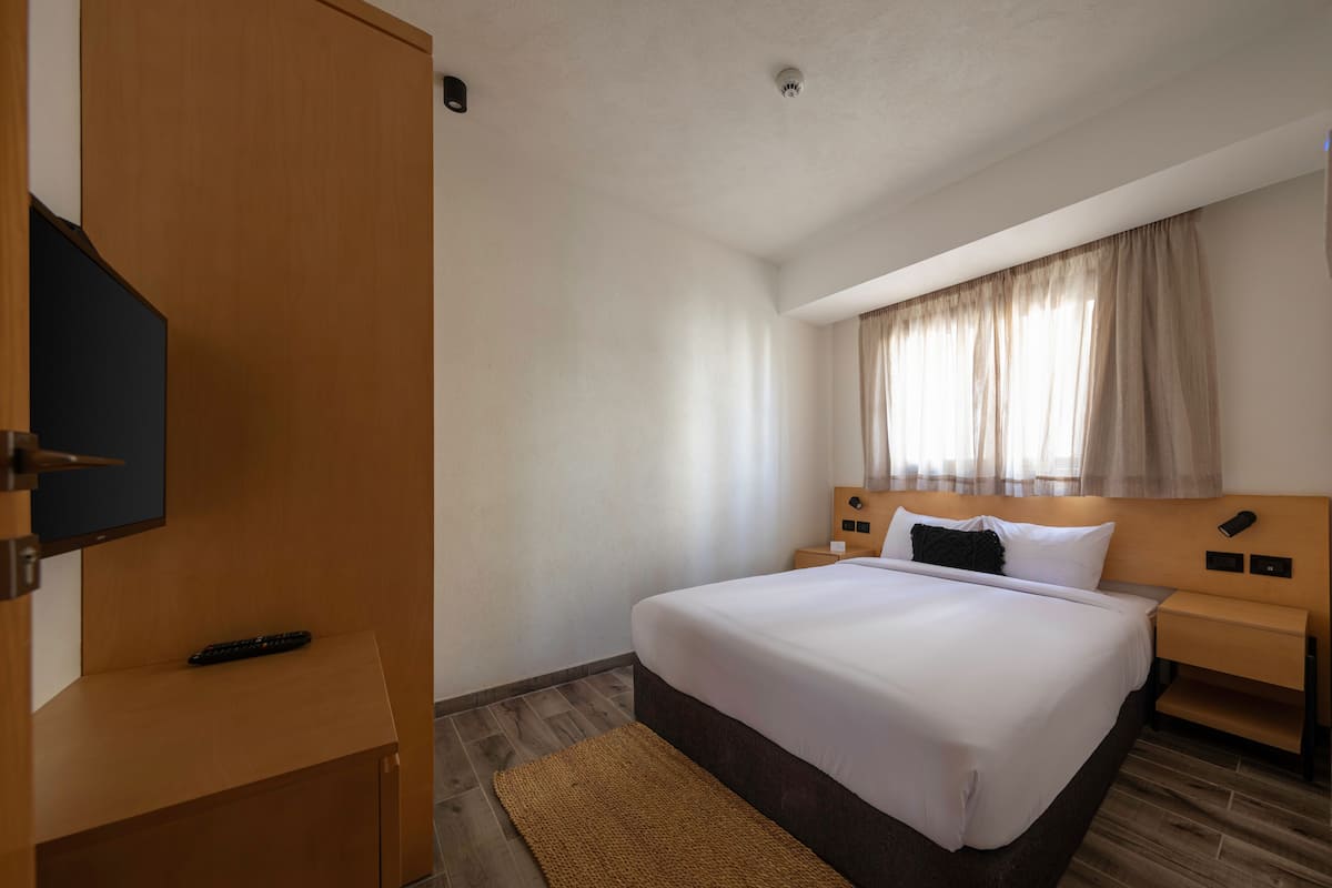 1 bedroom, minibar, in-room safe, blackout drapes