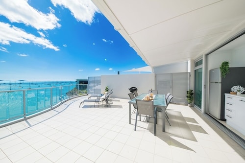 Epitome of luxury - absolute waterfront penthouse