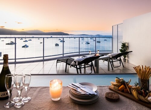 Epitome of luxury - absolute waterfront penthouse