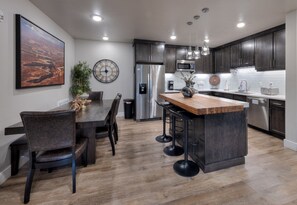 Dining - Sage Creek Moab Condo - Tunnel Arch Hideaway D5 (Moab)
