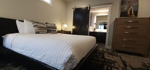 6 habitaciones, tabla de planchar con plancha, cuna de viaje y wifi