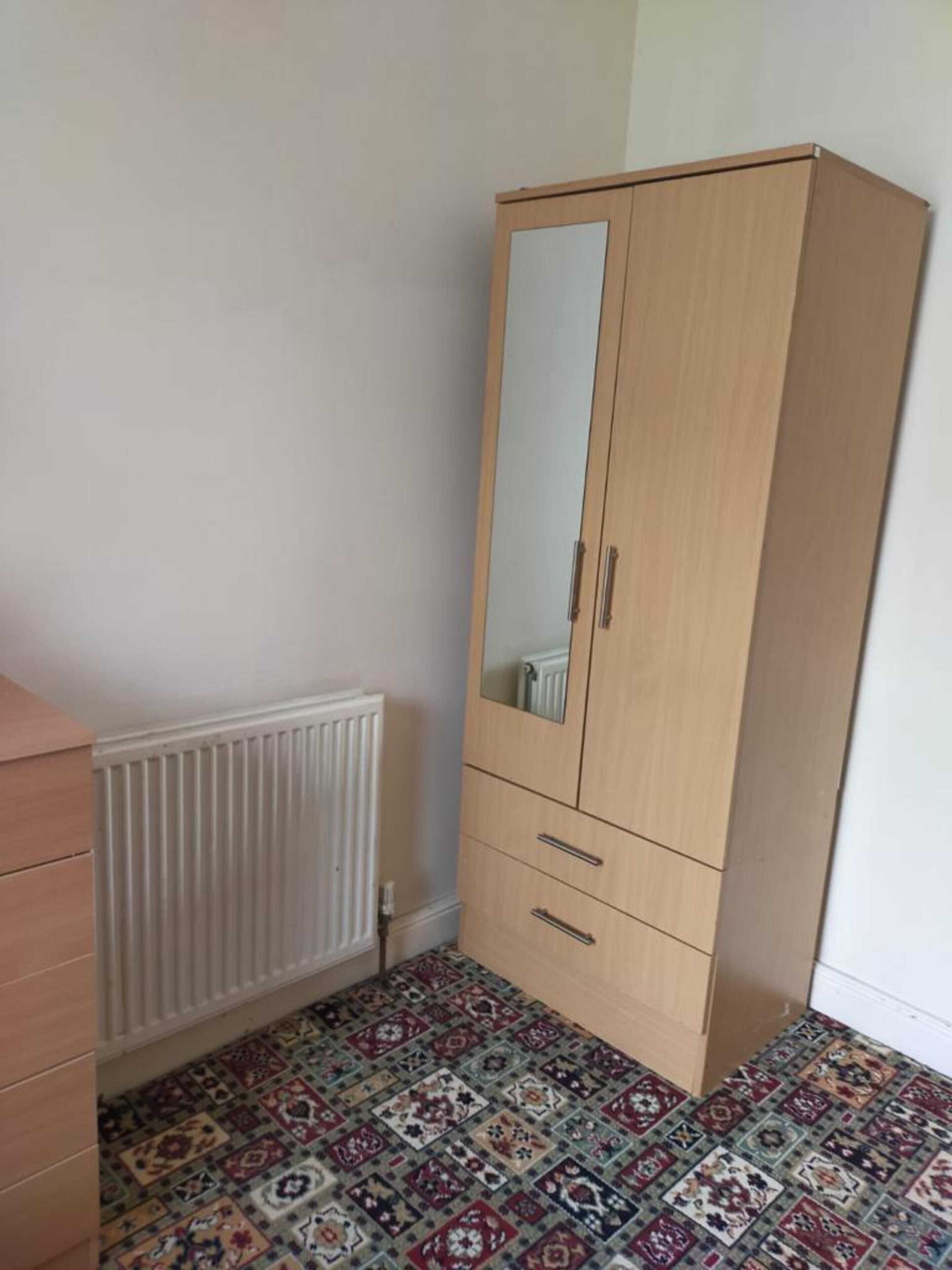 standard studio, 1 double bed (double) | desk, free wired internet, bed sheets