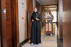 Down duvets, pillow-top beds, desk, blackout curtains - Charli Hotel Jeddah (Jeddah)