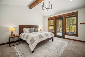 5 bedrooms, internet, bed sheets