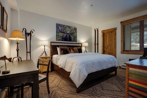 4 chambres, fer et planche à repasser, Wi-Fi, draps fournis