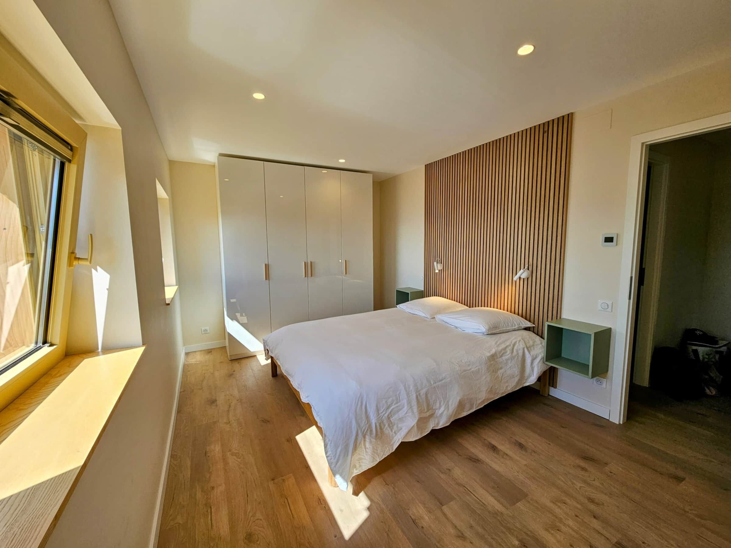4 chambres, lit parapluie, accès Internet, draps fournis