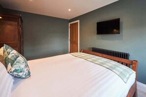 1 多间卧室、熨斗/熨衣板、免费 WiFi、床单