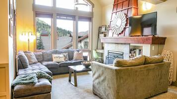 Televisor intel·ligent i llar de foc