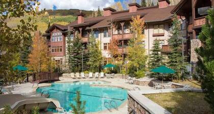 Three Bears Hideaway by Cottonwood Lodging